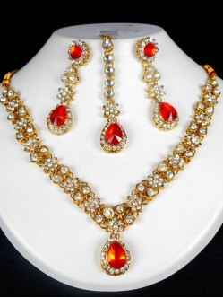 Kundan Jewelry Set